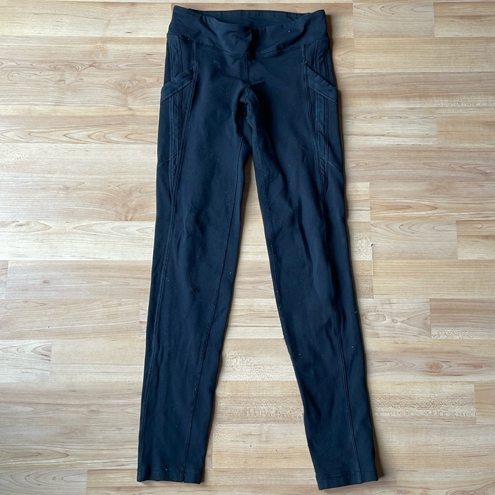 Ivivva leggings with pockets